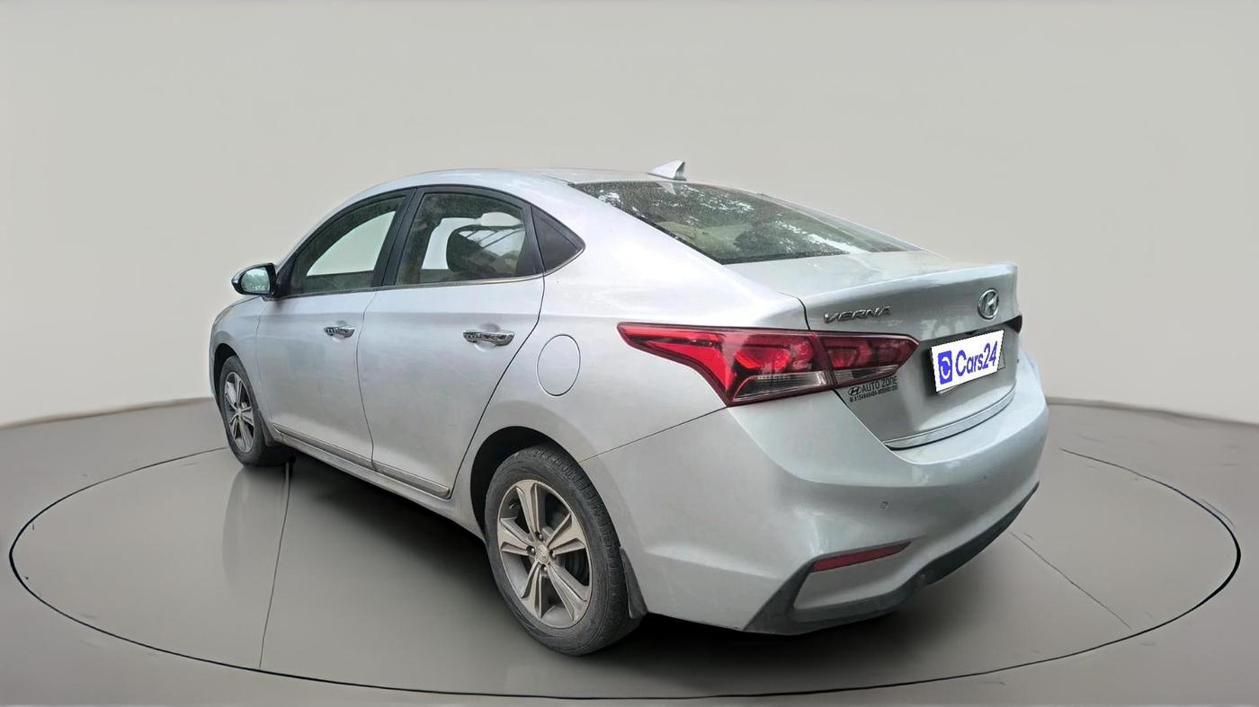 2017 Hyundai Verna 1.6 SX (O) CRDI MT, Diesel, Manual, 90,776 km, exterior