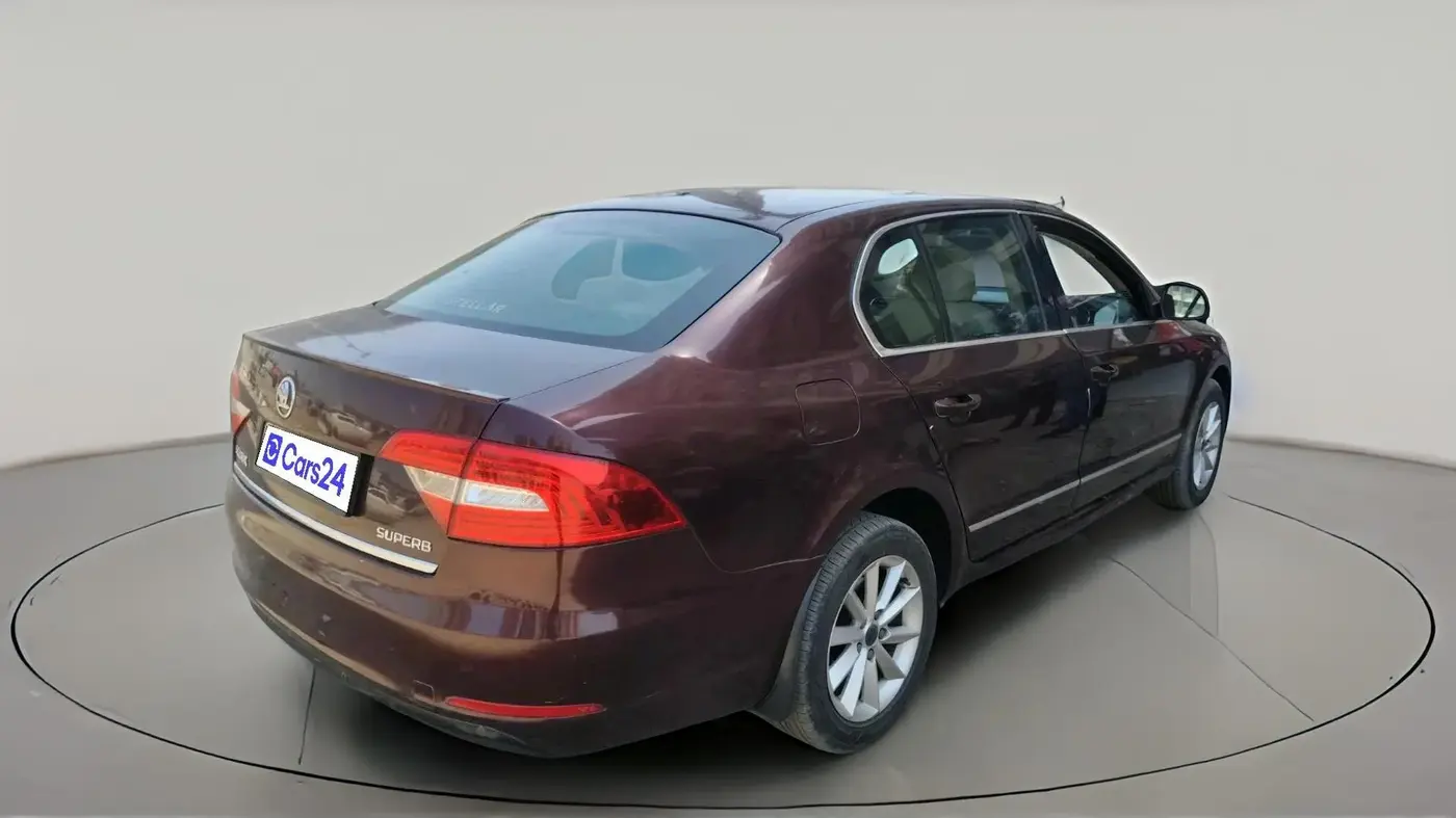 2014 Skoda Superb ELEGANCE 2.0 TDI CR AT, Diesel, Automatic, 99,556 km, exterior
