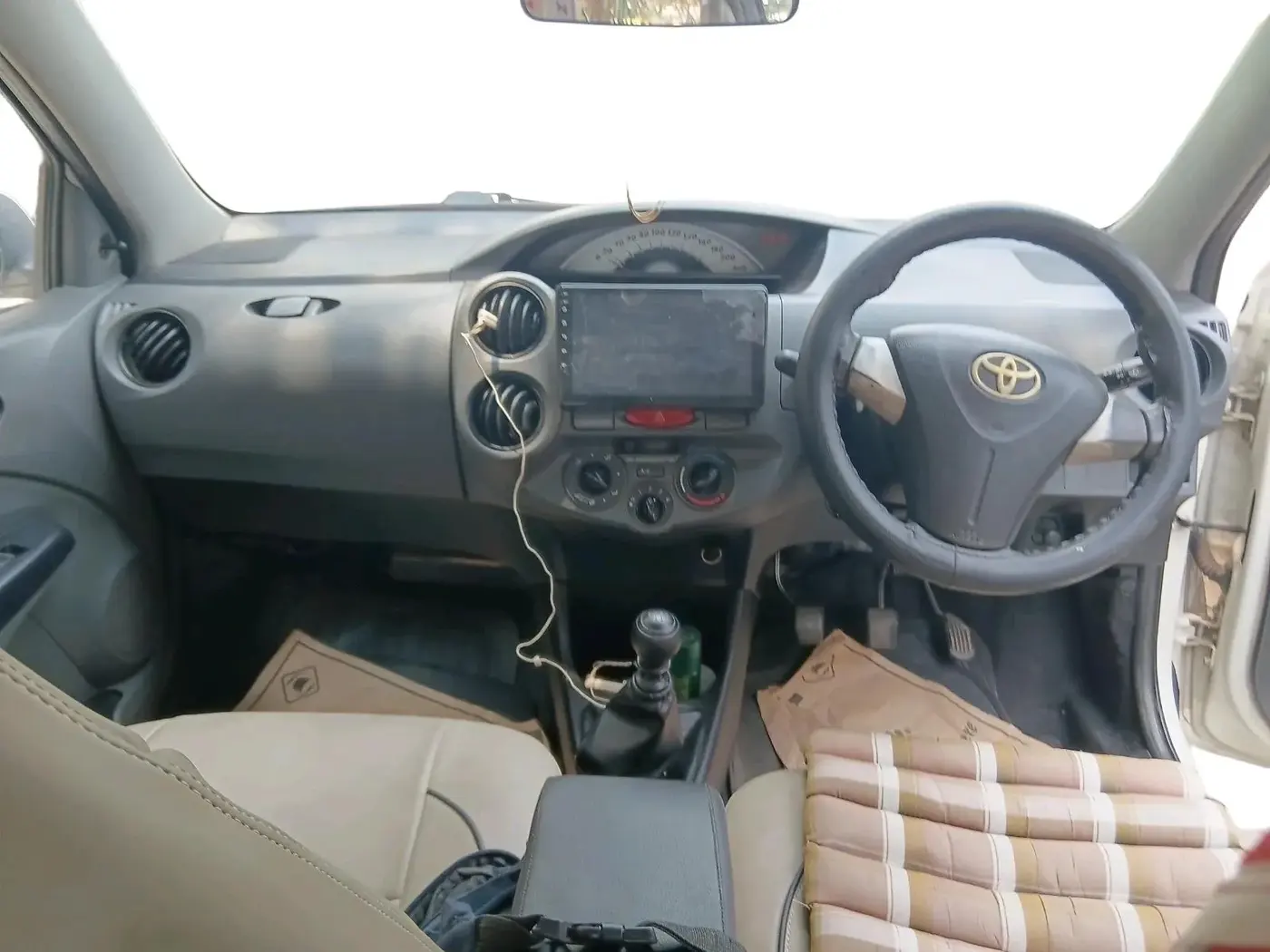 2012 Toyota Etios GD, Diesel, Manual, 1,59,392 km, interior
