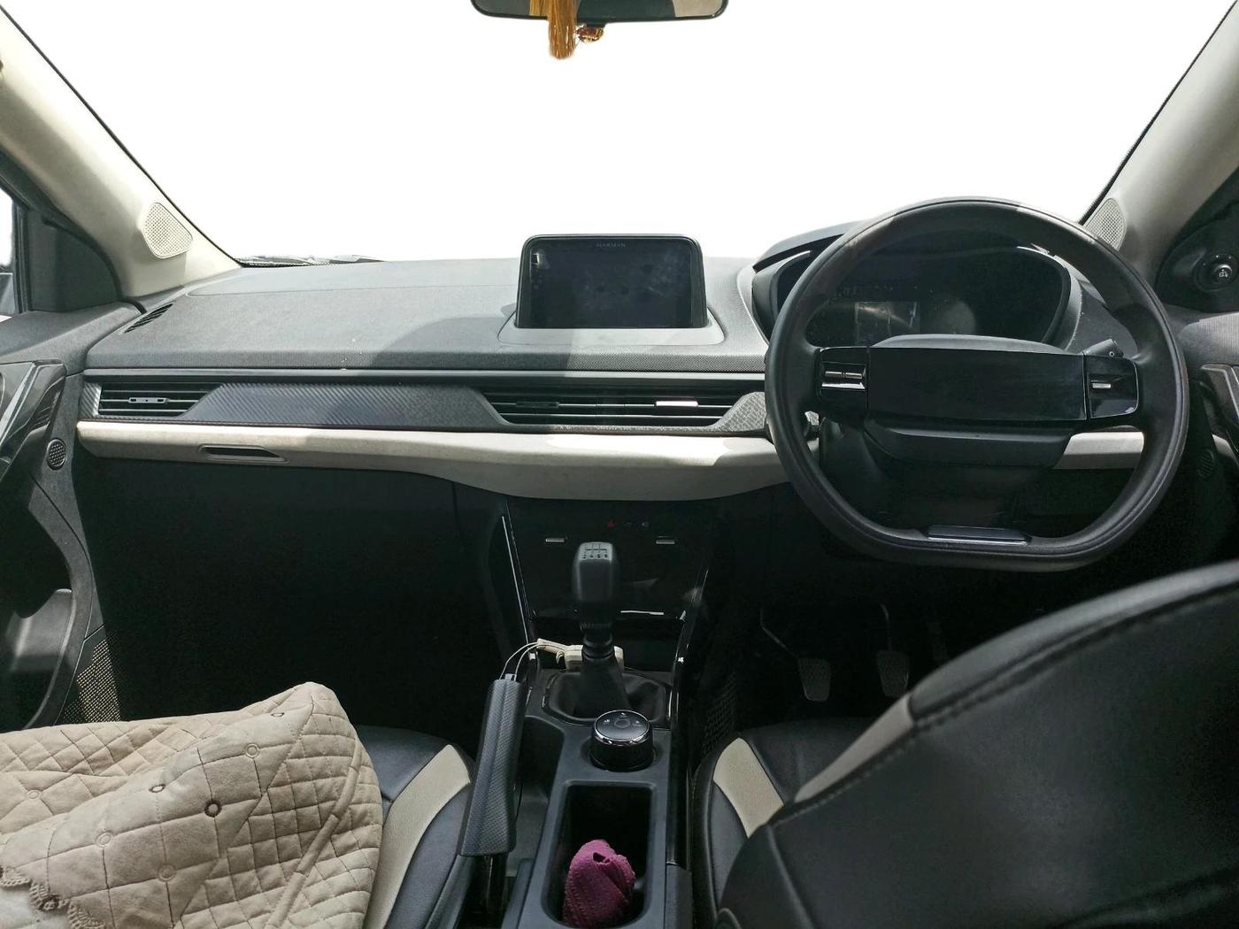 2024 Tata NEXON PURE 1.2 PETROL, Petrol, Manual, 35,079 km, interior