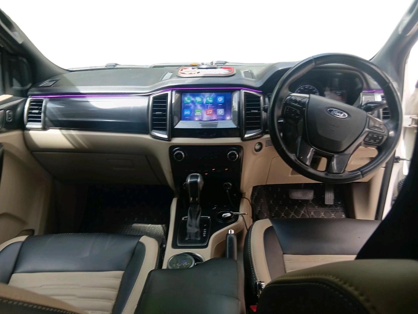 2020 Ford Endeavour TITANIUM PLUS 2.0 4X2 AT SUNROOF, Diesel, Automatic, 96,820 km, interior