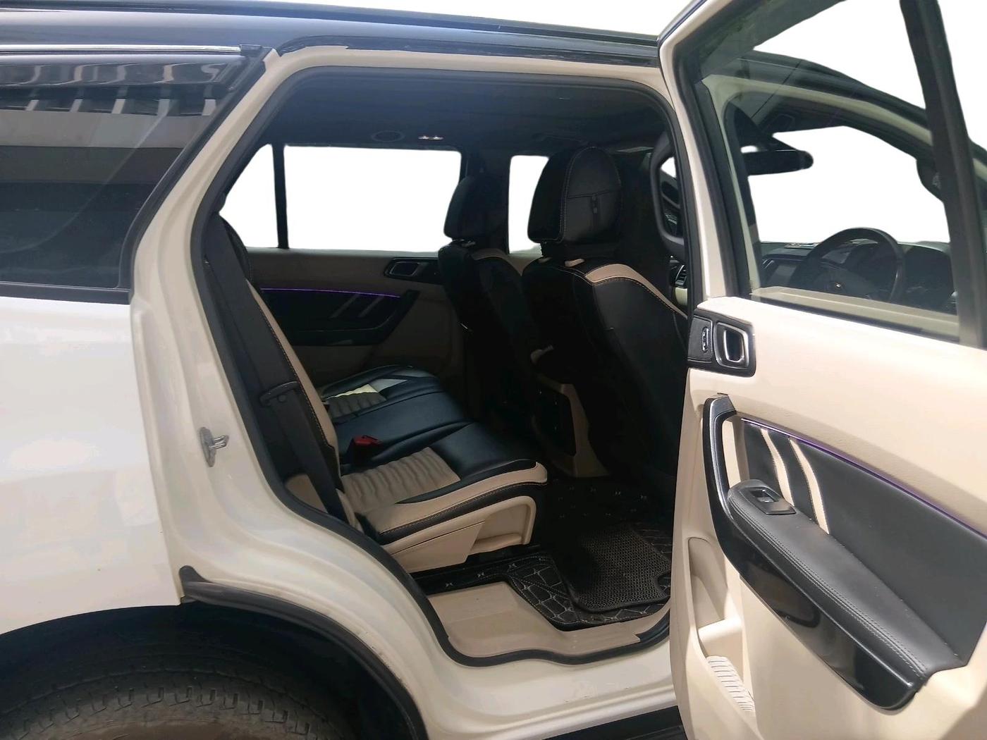 2020 Ford Endeavour TITANIUM PLUS 2.0 4X2 AT SUNROOF, Diesel, Automatic, 96,820 km, interior