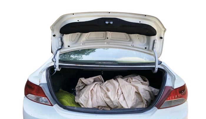 2013 Hyundai Verna FLUIDIC 1.6 CRDI EX, Diesel, Manual, 93,761 km, exterior