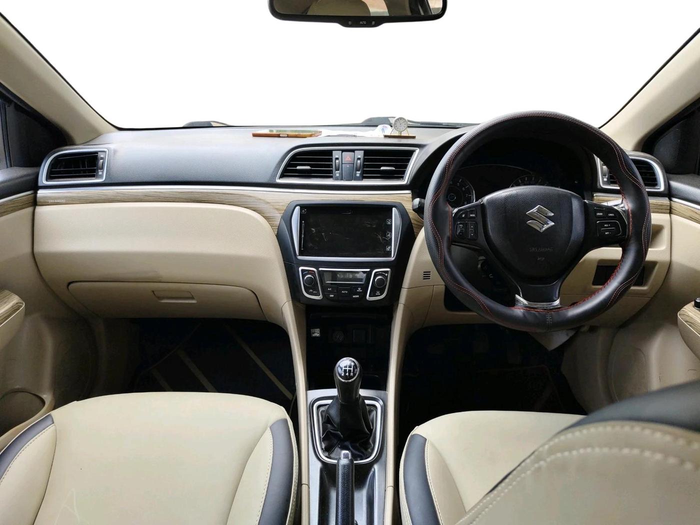 2018 Maruti Ciaz ALPHA 1.5 SHVS PETROL, Petrol, Manual, 78,075 km, interior