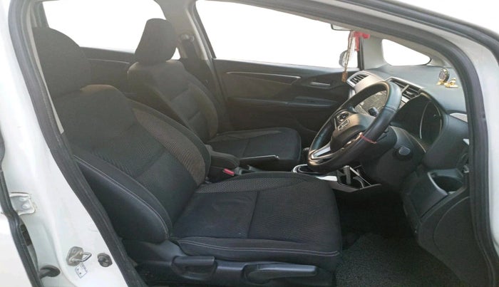 2017 Honda WR-V 1.5L I-DTEC VX MT, Diesel, Manual, 78,174 km, interior