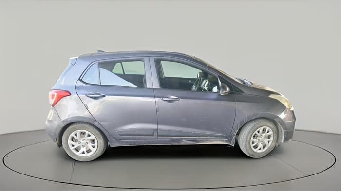 2017 Hyundai Grand i10 SPORTZ (O) 1.2 KAPPA VTVT, CNG, Manual, 1,10,014 km, exterior