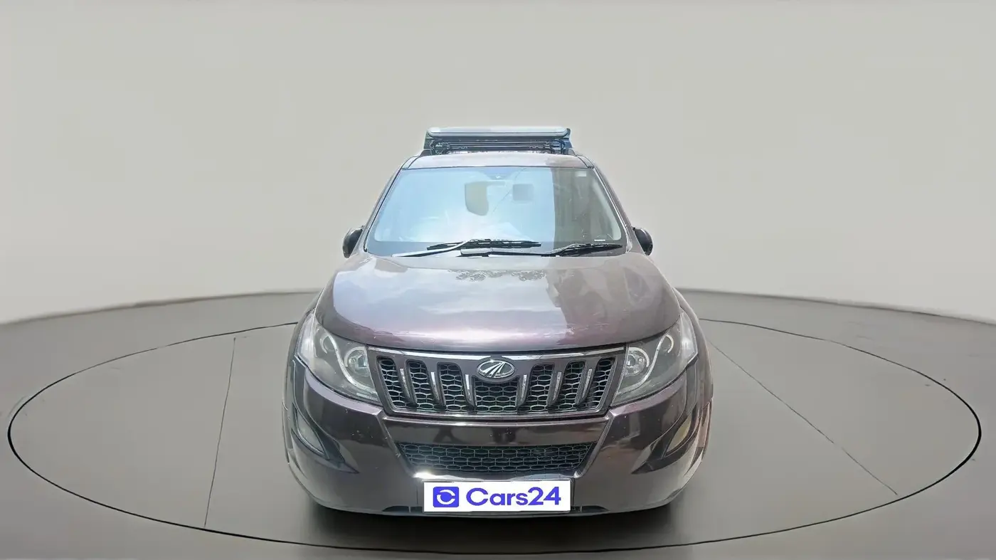 2017 Mahindra XUV500 W6, Diesel, Manual, 1,25,319 km, exterior