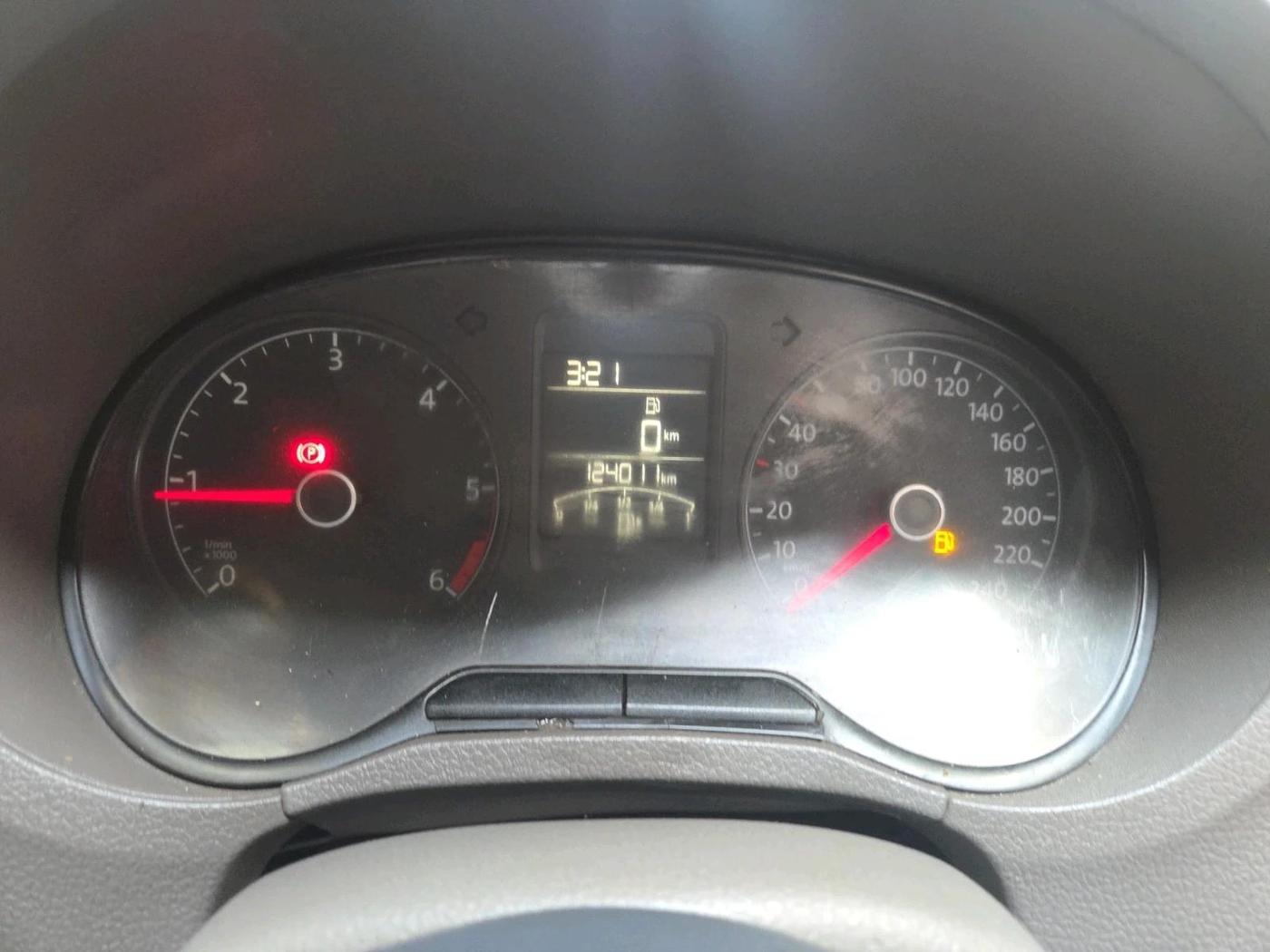 2016 Volkswagen Vento HIGHLINE DIESEL 1.5, Diesel, Manual, 1,24,011 km, interior
