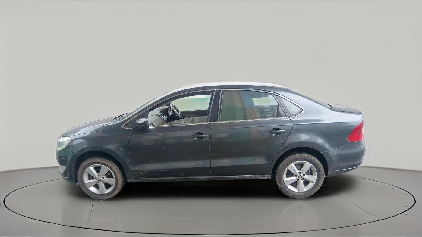 2016 Skoda Rapid AMBITION 1.5 TDI AT, Diesel, Automatic, 1,46,192 km, exterior
