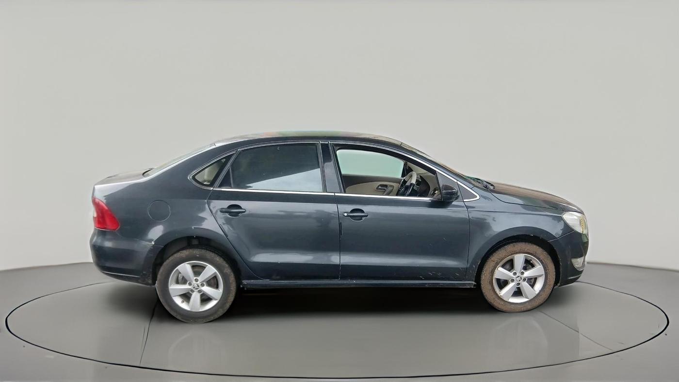 2016 Skoda Rapid AMBITION 1.5 TDI AT, Diesel, Automatic, 1,46,192 km, exterior
