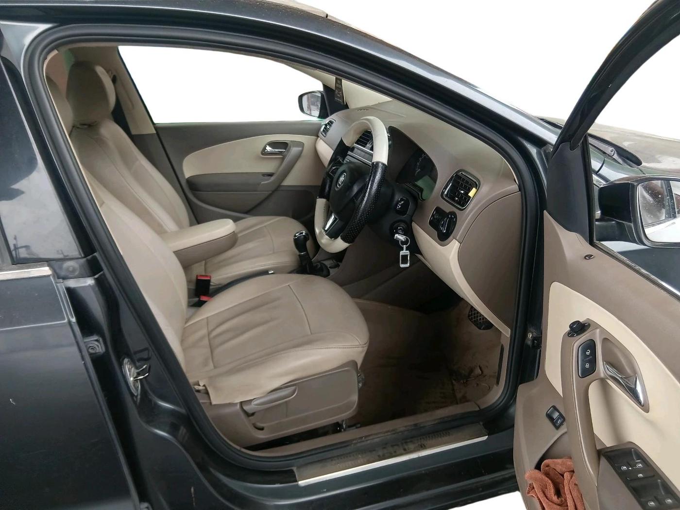 2016 Skoda Rapid AMBITION 1.5 TDI AT, Diesel, Automatic, 1,46,192 km, interior