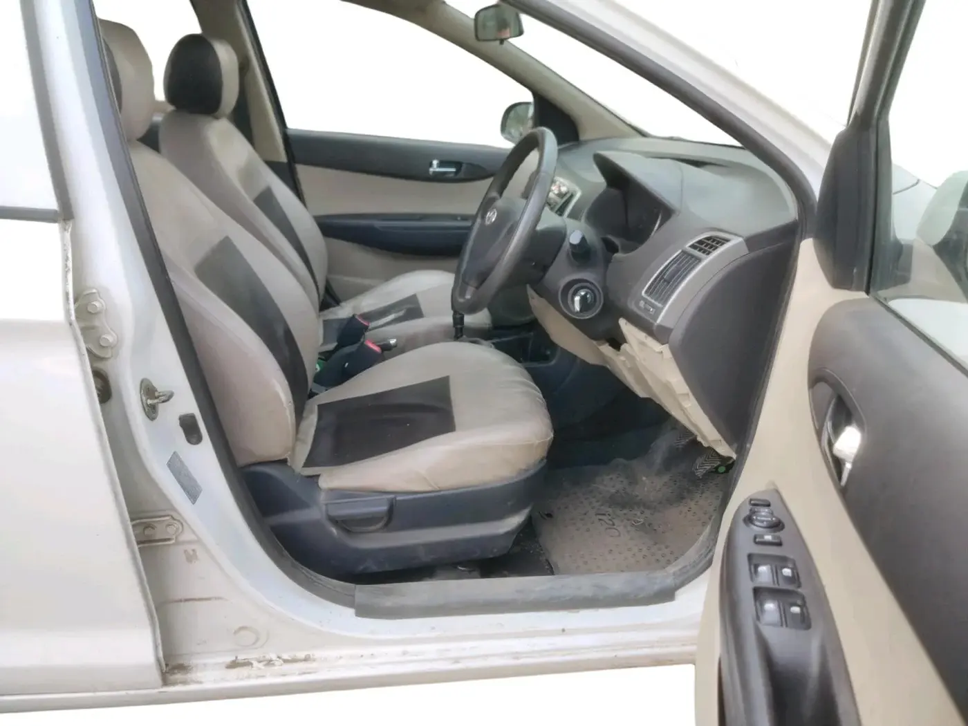 2014 Hyundai Elite i20 MAGNA 1.4 CRDI, Diesel, Manual, 83,960 km, interior