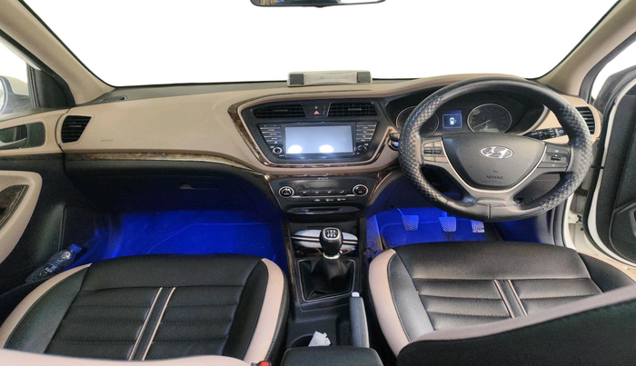 2017 Hyundai Elite i20 ASTA 1.2 (O), Petrol, Manual, 31,241 km, interior