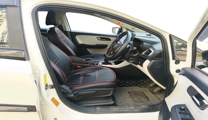 2023 Tata ALTROZ XZ CNG, CNG, Manual, 11,084 km, interior