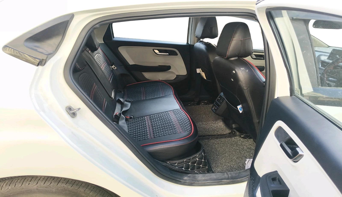 2023 Tata ALTROZ XZ CNG, CNG, Manual, 11,084 km, interior