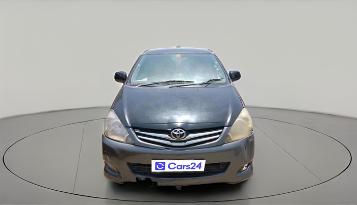 2011 Toyota Innova V 2.5 7 STR, Diesel, Manual, 2,97,738 km, exterior