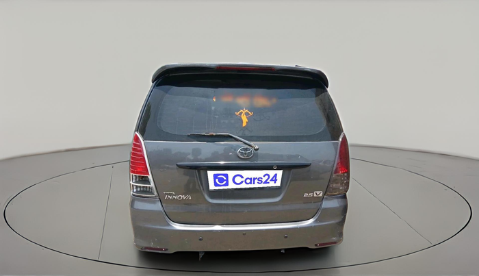 2011 Toyota Innova V 2.5 7 STR, Diesel, Manual, 2,97,738 km, exterior