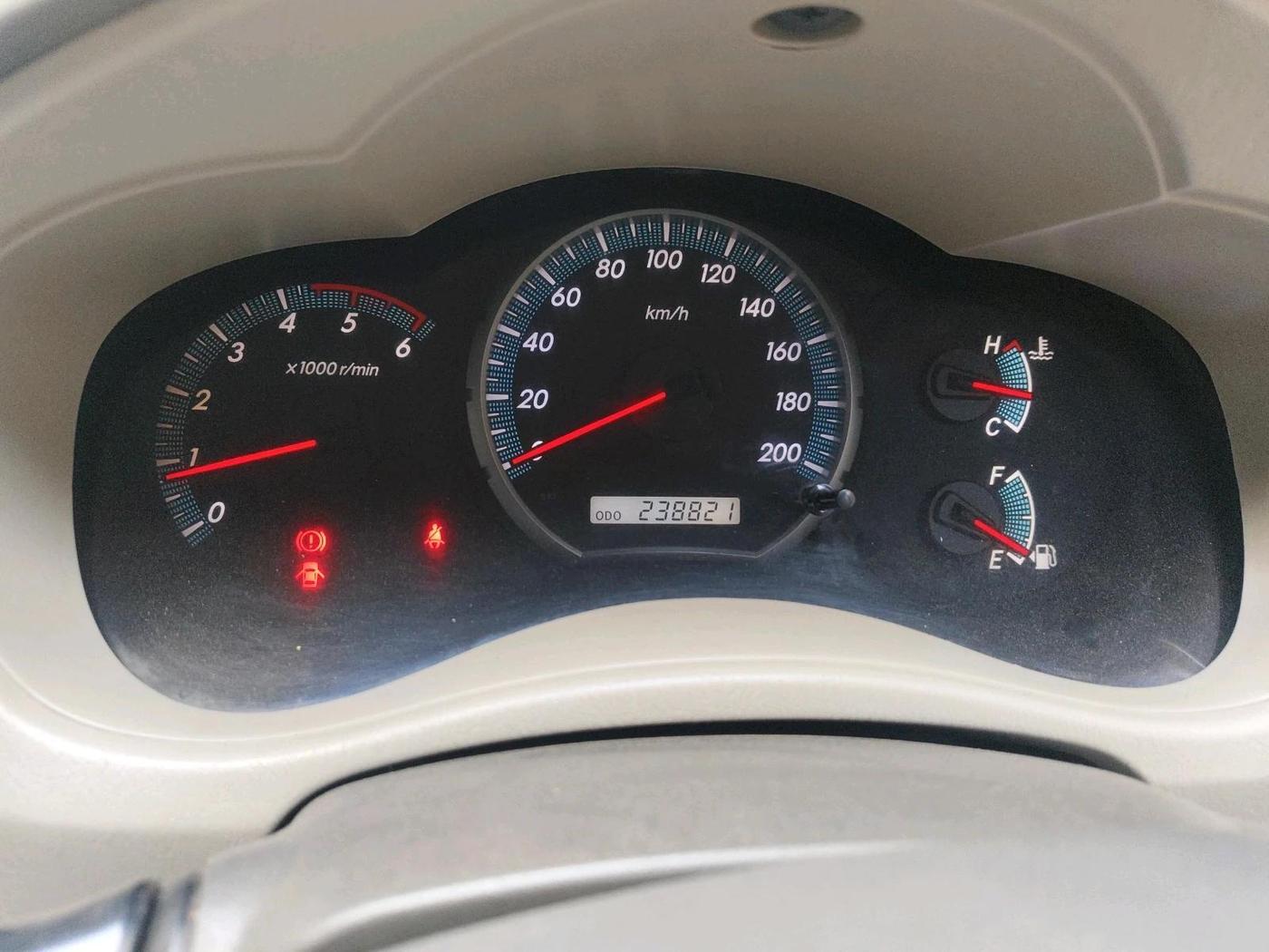 2012 Toyota Innova 2.5 VX 8 STR, Diesel, Manual, 2,38,821 km, interior