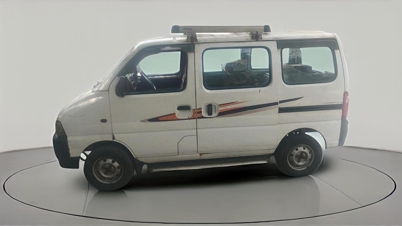 2017 Maruti Eeco 7 STR, CNG, Manual, 1,25,096 km, exterior