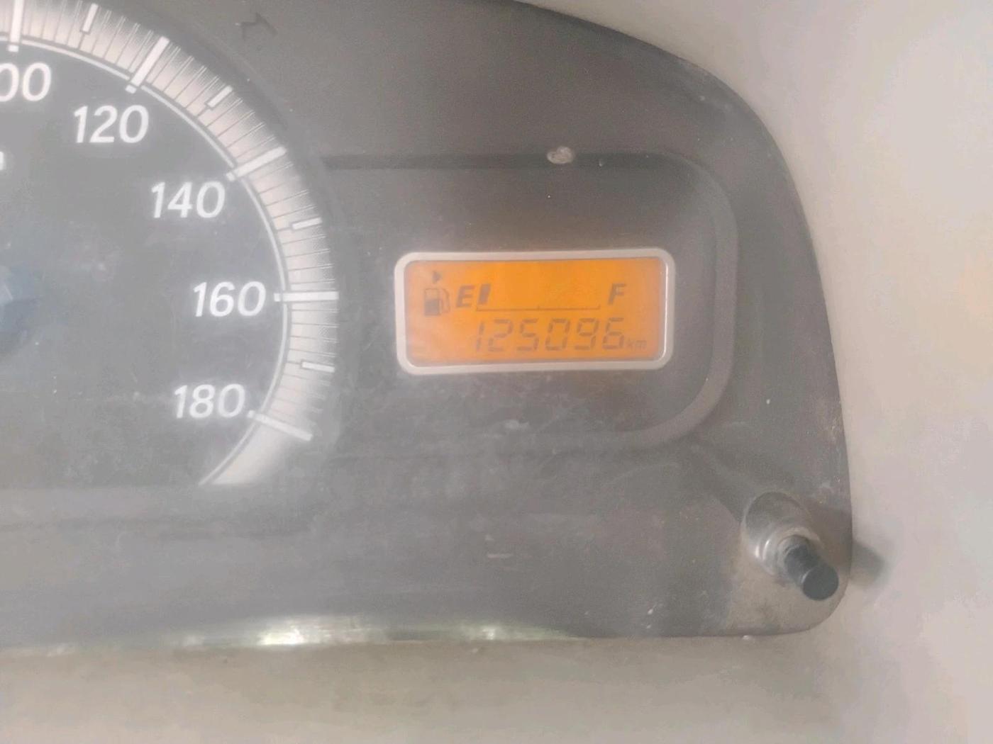 2017 Maruti Eeco 7 STR, CNG, Manual, 1,25,096 km, interior