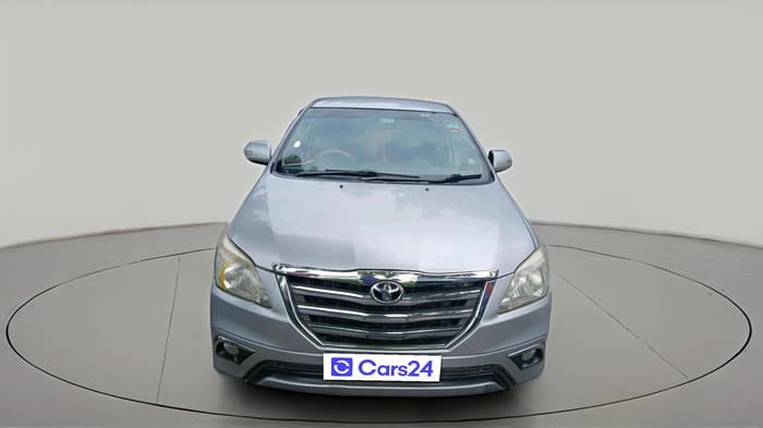2014 Toyota Innova 2.5 VX 8 STR, Diesel, Manual, 1,20,558 km, exterior