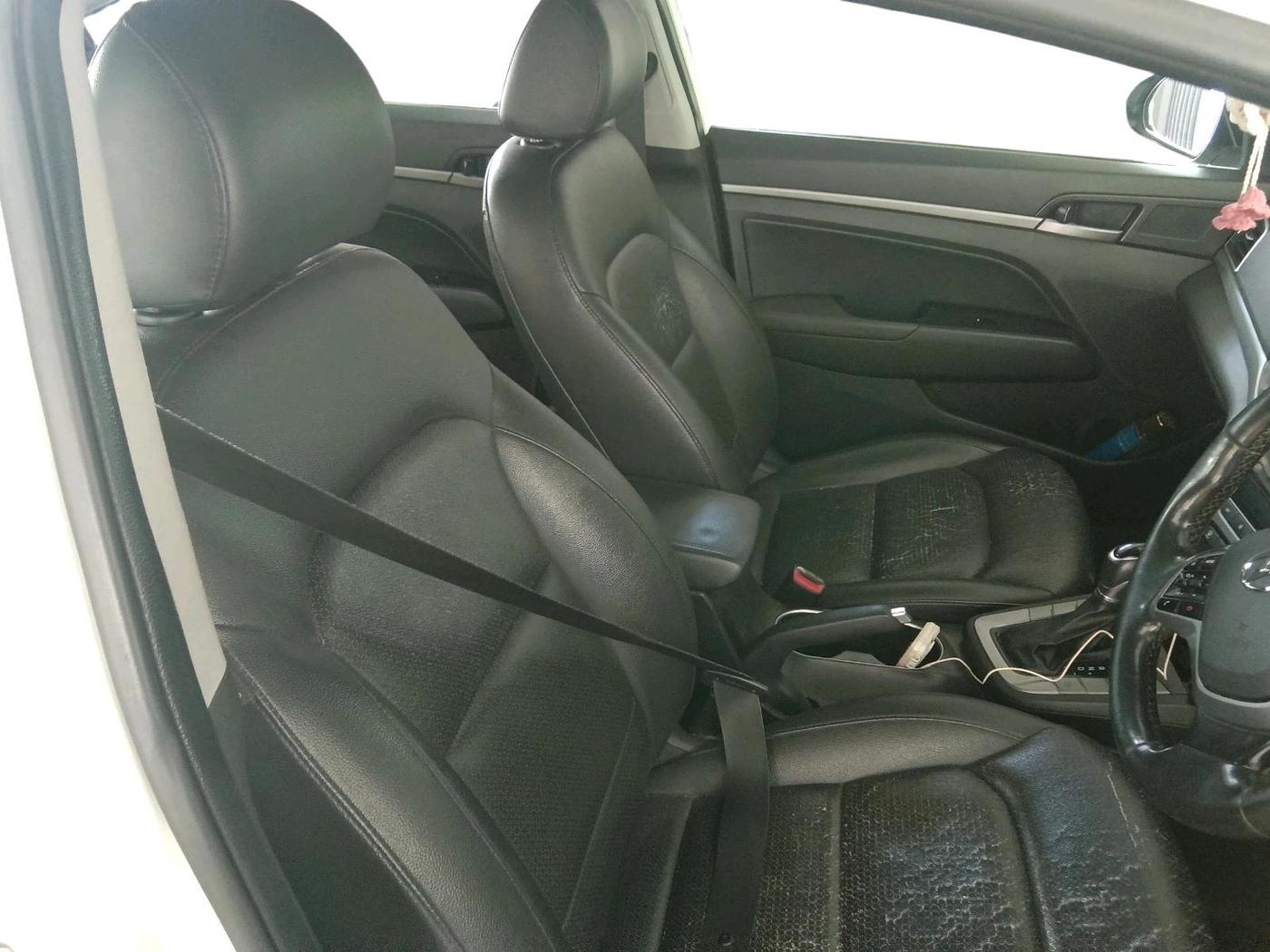 2018 Hyundai New Elantra 1.6 SX (O) AT DIESEL, Diesel, Automatic, 1,43,535 km, interior