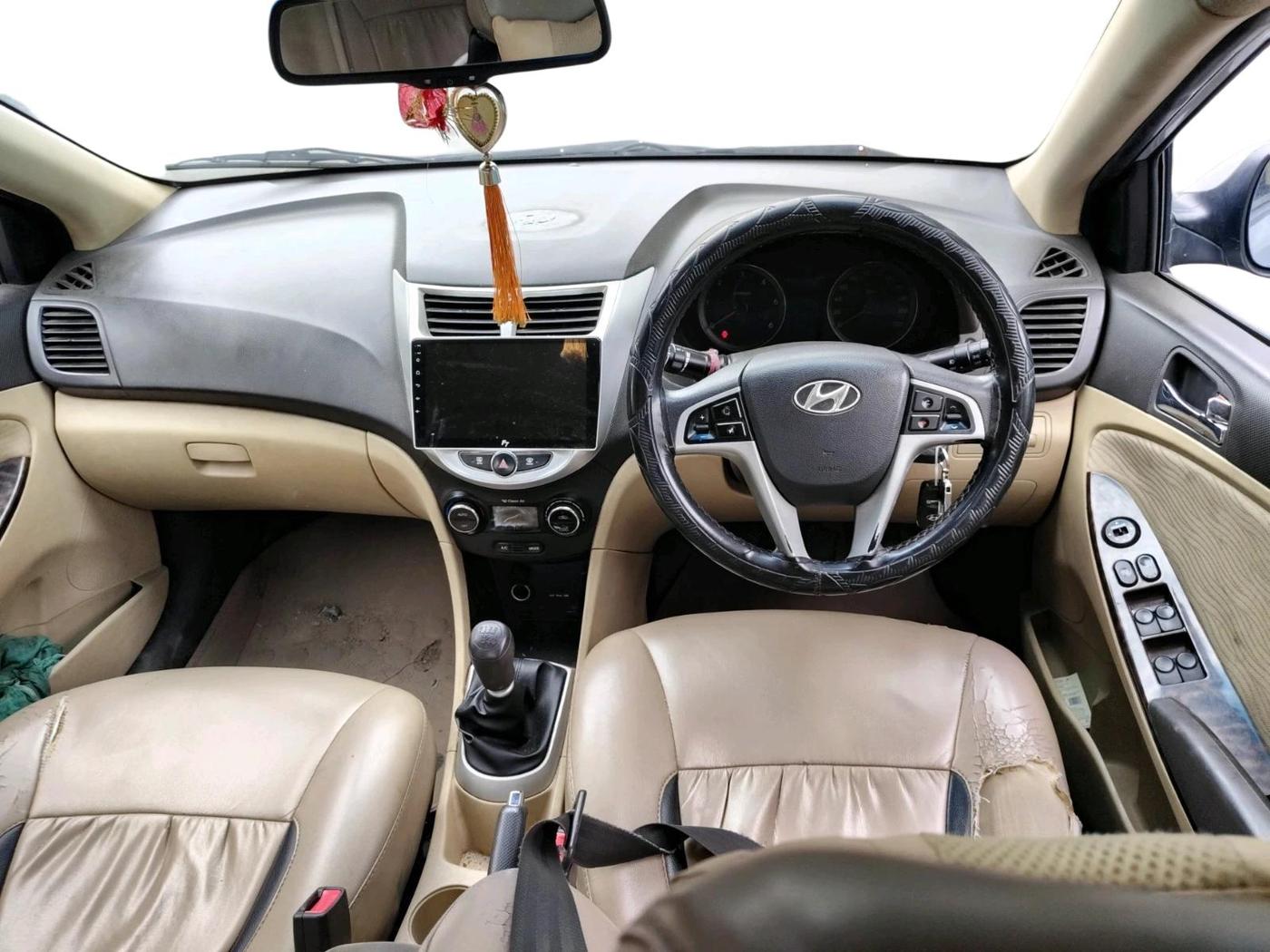2012 Hyundai Verna FLUIDIC 1.6 CRDI EX, Diesel, Manual, 1,42,962 km, interior
