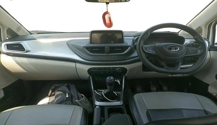 2024 Tata ALTROZ XZ CNG, CNG, Manual, 36,900 km, interior