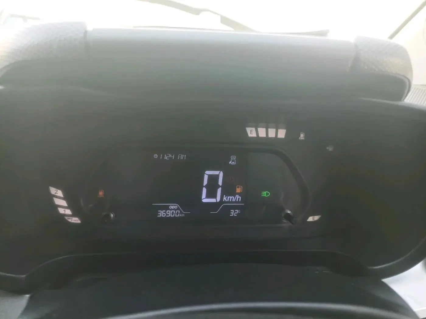2024 Tata ALTROZ XZ CNG, CNG, Manual, 36,900 km, interior