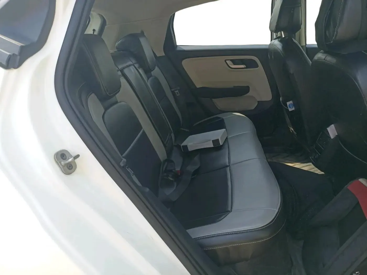 2024 Tata ALTROZ XZ CNG, CNG, Manual, 36,900 km, interior