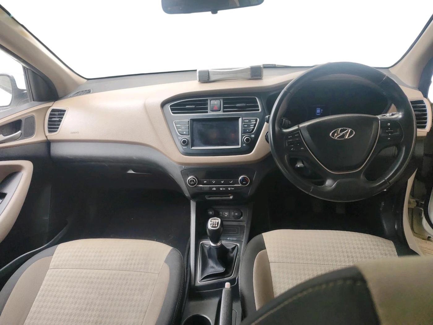 2019 Hyundai Elite i20 ASTA 1.2 (O), Petrol, Manual, 48,806 km, interior