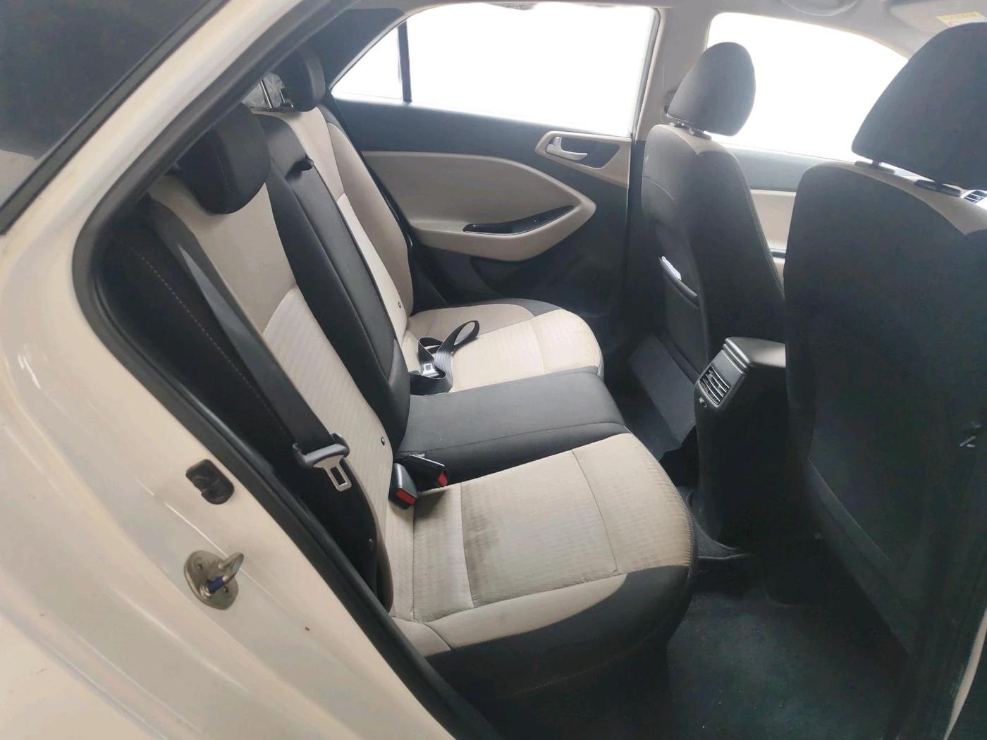 2019 Hyundai Elite i20 ASTA 1.2 (O), Petrol, Manual, 48,806 km, interior