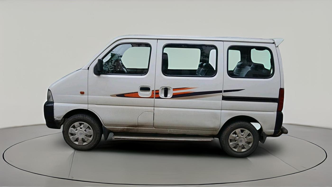 2017 Maruti Eeco 7 STR, CNG, Manual, 34,317 km, exterior