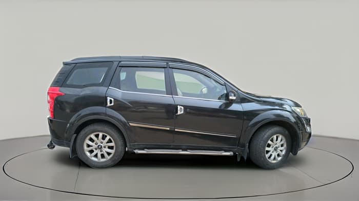 2015 Mahindra XUV500 W10, Diesel, Manual, 80,967 km, exterior