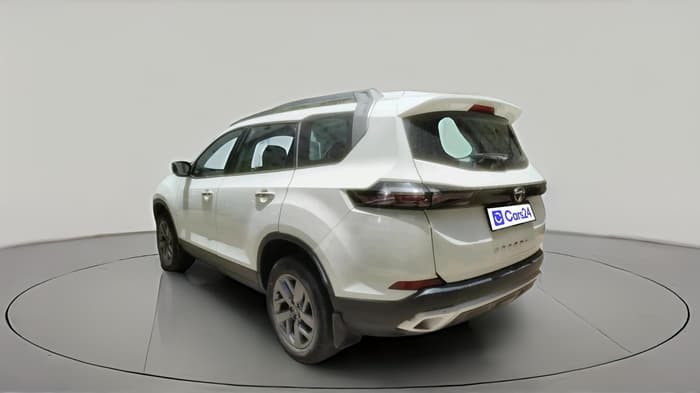 2022 Tata Safari XT PLUS, Diesel, Manual, 1,46,203 km, exterior