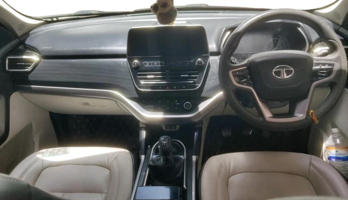 2022 Tata Safari XT PLUS, Diesel, Manual, 1,46,203 km, interior