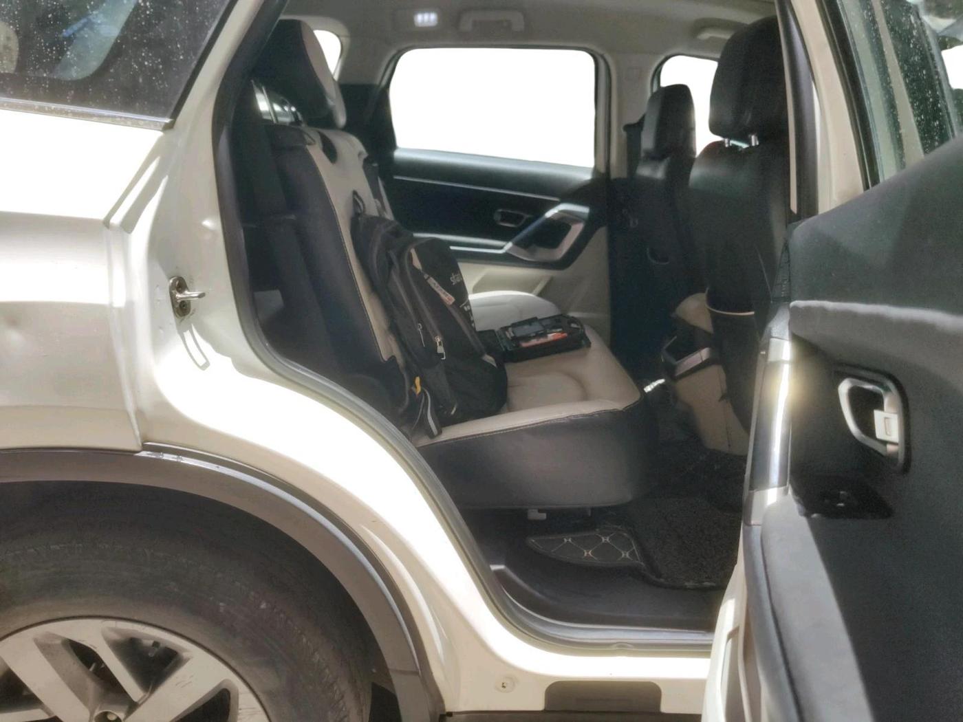 2022 Tata Safari XT PLUS, Diesel, Manual, 1,46,203 km, interior