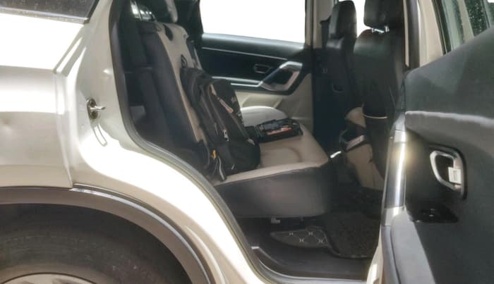2022 Tata Safari XT PLUS, Diesel, Manual, 1,46,203 km, interior