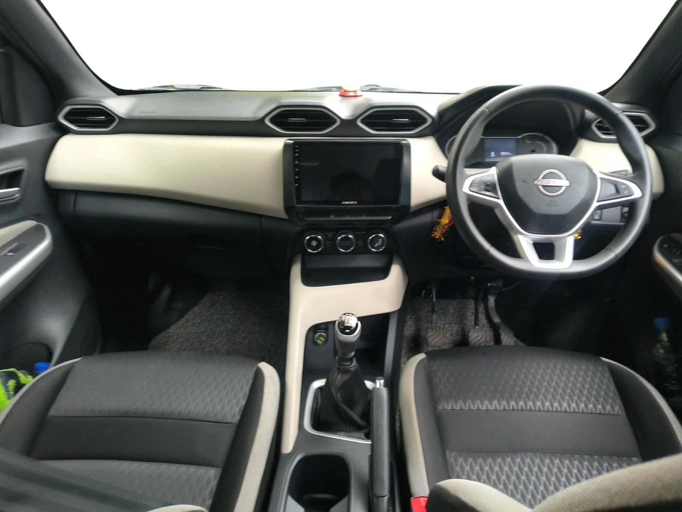 2024 Nissan MAGNITE XL, Petrol, Manual, 9,692 km, interior