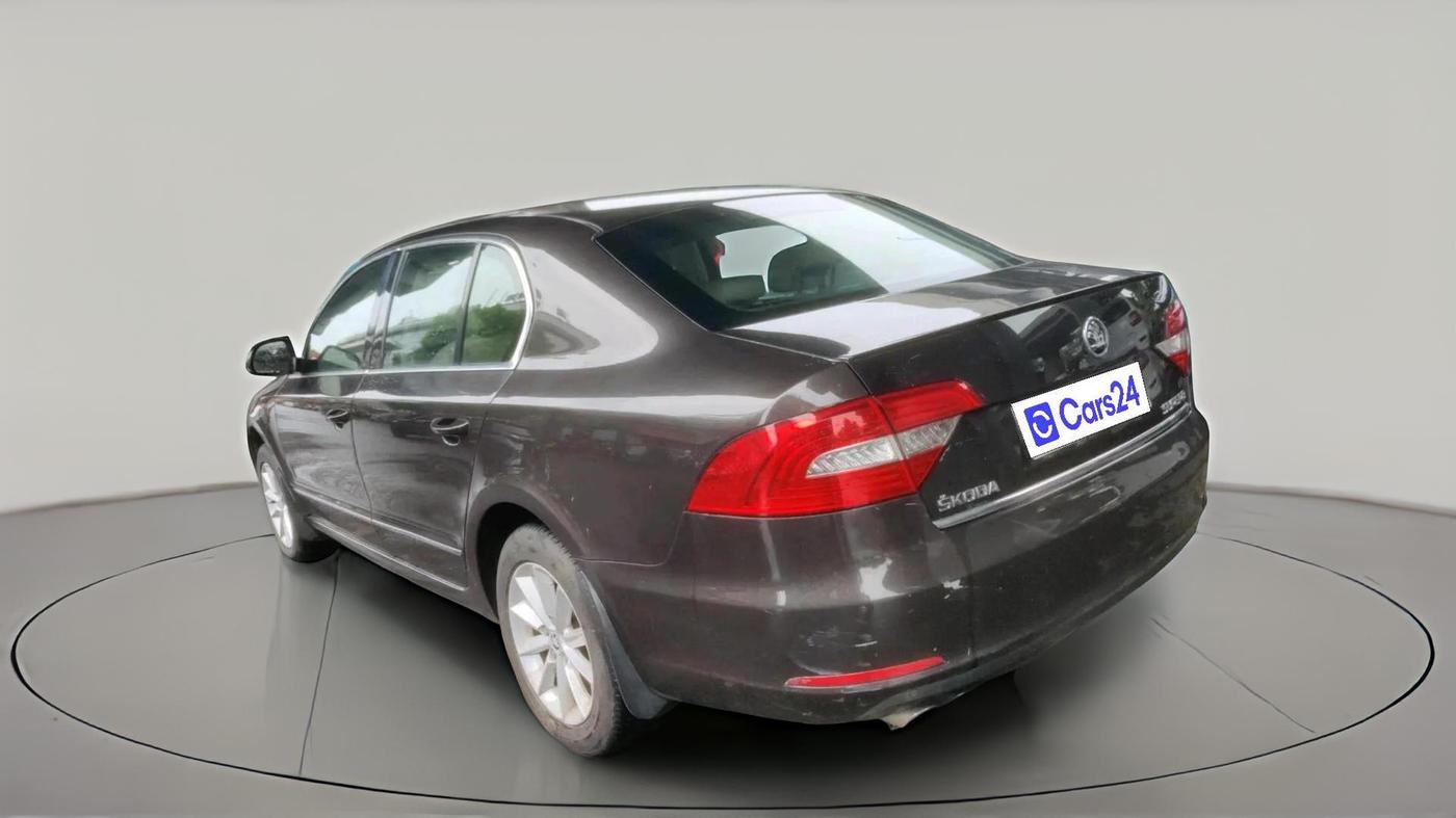 2015 Skoda Superb ELEGANCE 2.0 TDI CR AT, Diesel, Automatic, 92,140 km, exterior