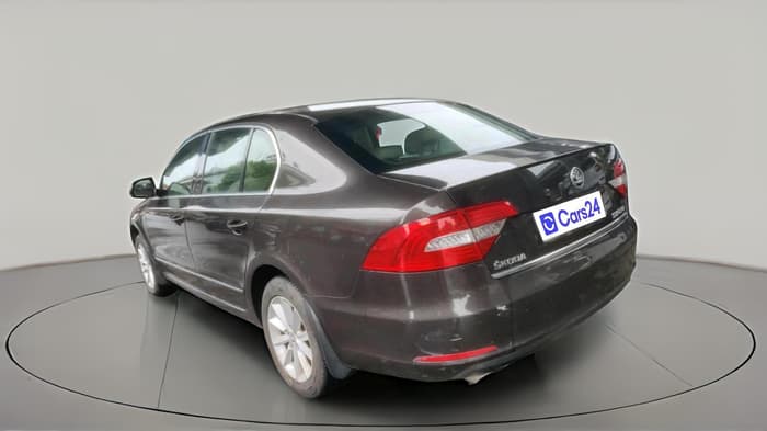2015 Skoda Superb ELEGANCE 2.0 TDI CR AT, Diesel, Automatic, 92,140 km, exterior