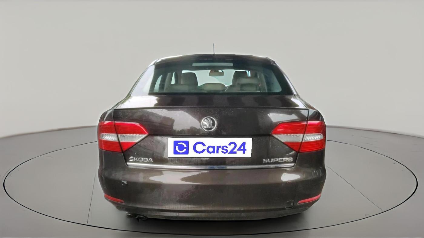 2015 Skoda Superb ELEGANCE 2.0 TDI CR AT, Diesel, Automatic, 92,140 km, exterior