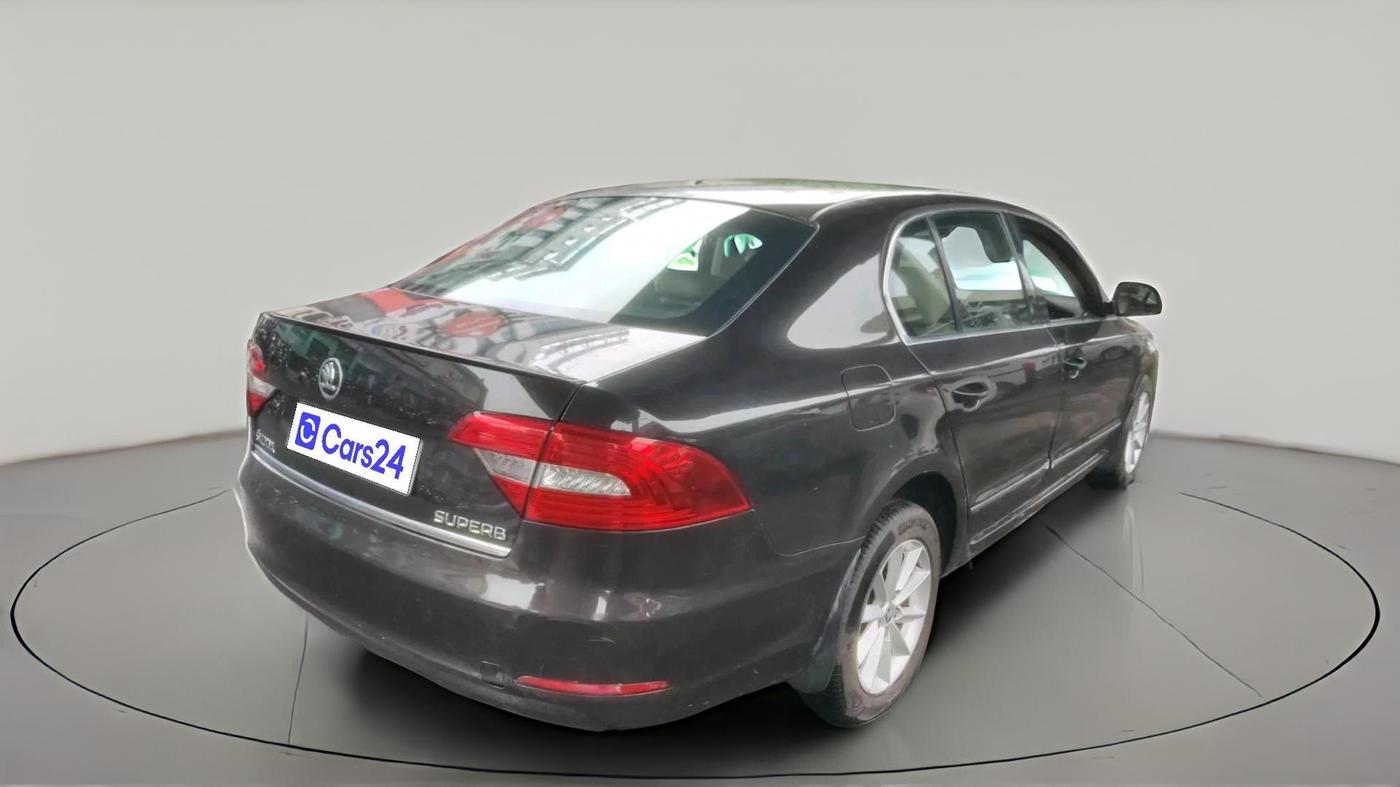 2015 Skoda Superb ELEGANCE 2.0 TDI CR AT, Diesel, Automatic, 92,140 km, exterior