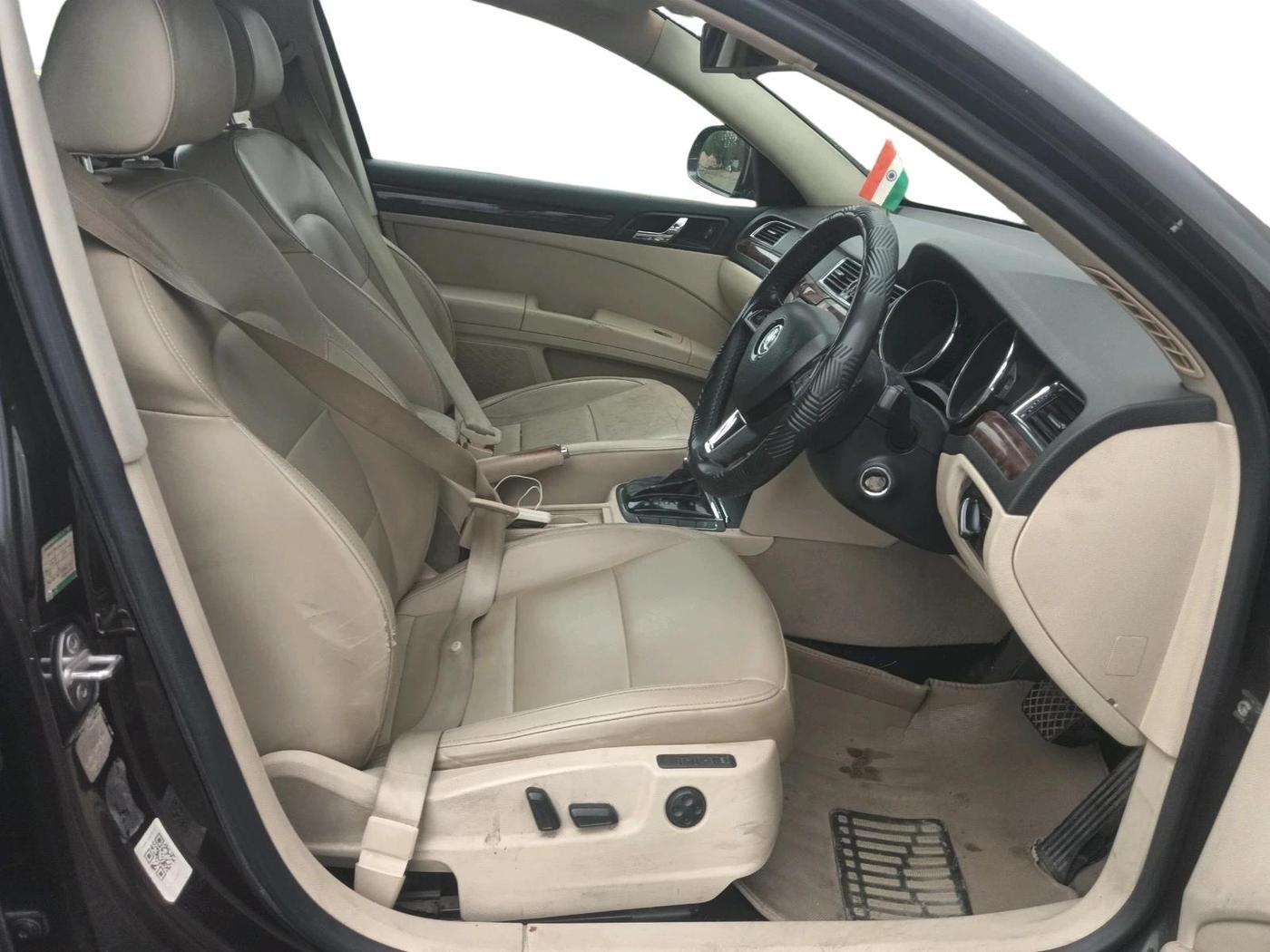 2015 Skoda Superb ELEGANCE 2.0 TDI CR AT, Diesel, Automatic, 92,140 km, interior