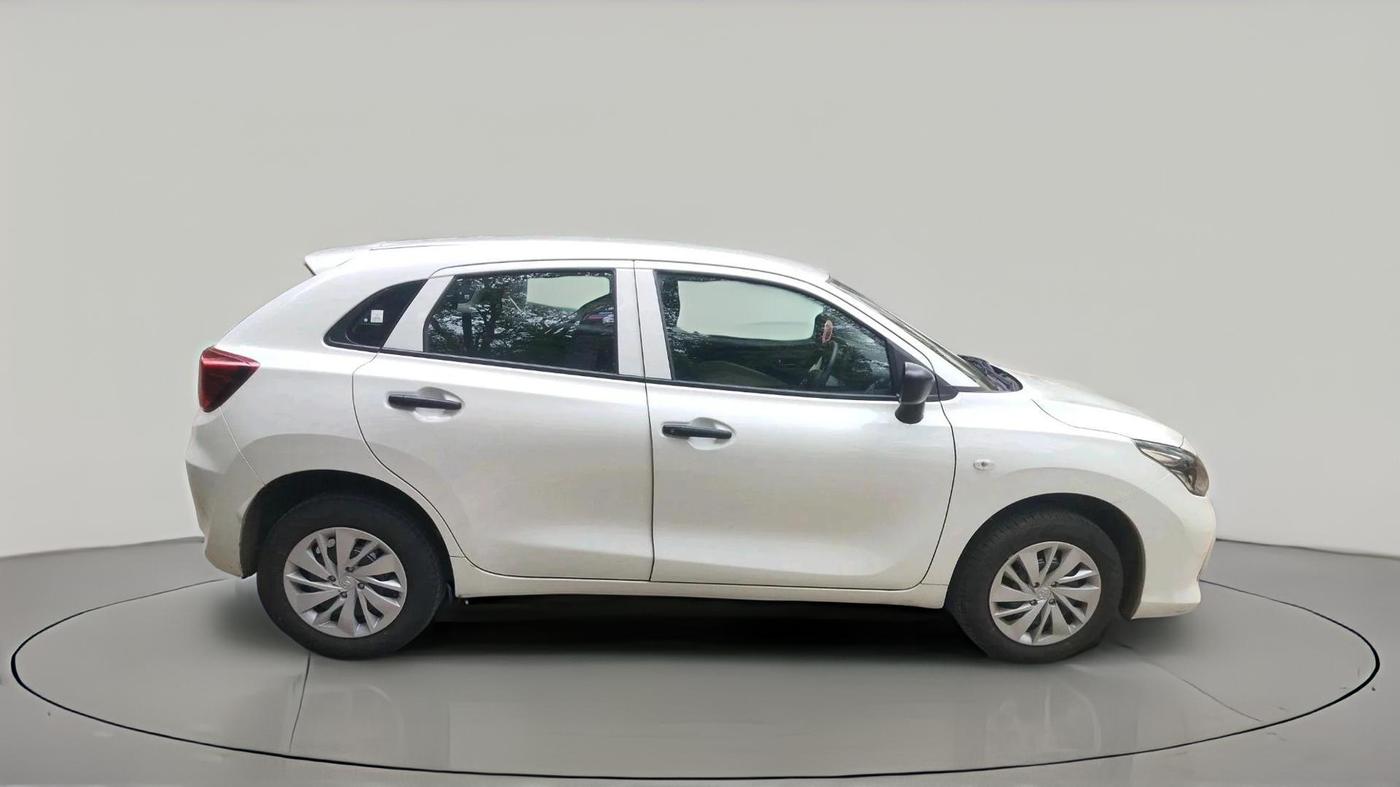 2025 Toyota Glanza E, Petrol, Manual, 3,945 km, exterior