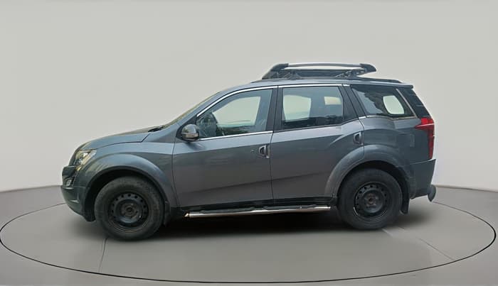 2014 Mahindra XUV500 W4, Diesel, Manual, 2,15,039 km, exterior