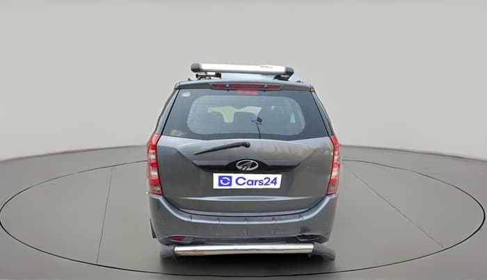 2014 Mahindra XUV500 W4, Diesel, Manual, 2,15,039 km, exterior