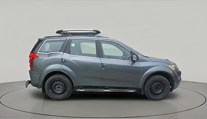 2014 Mahindra XUV500 W4, Diesel, Manual, 2,15,039 km, exterior
