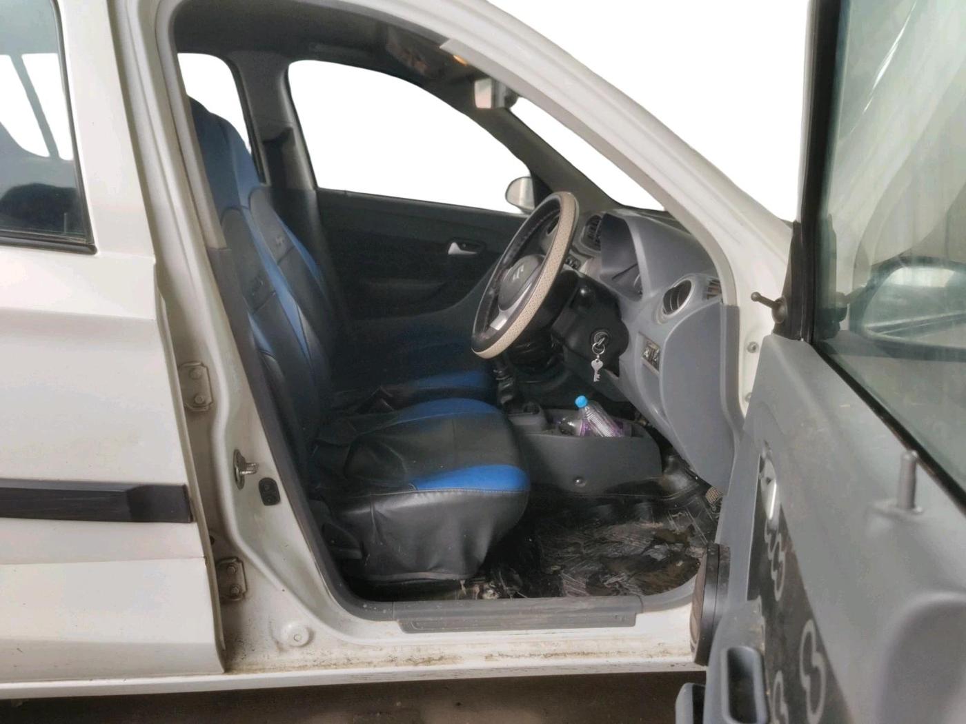 2015 Maruti Alto 800 LXI, CNG, Manual, 1,99,521 km, interior