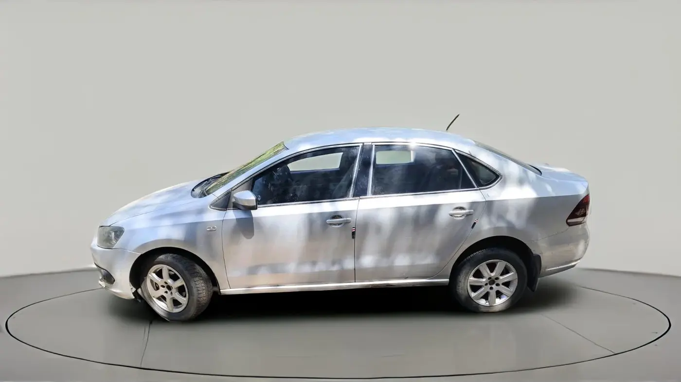 2014 Volkswagen Vento HIGHLINE DIESEL 1.6, Diesel, Manual, 1,14,011 km, exterior